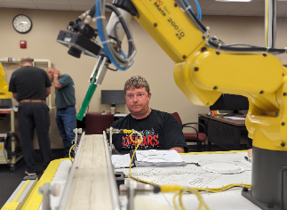 Vantage Career Center Launches FANUC Robot Certification Program